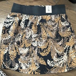new with tags Gap skirt size small